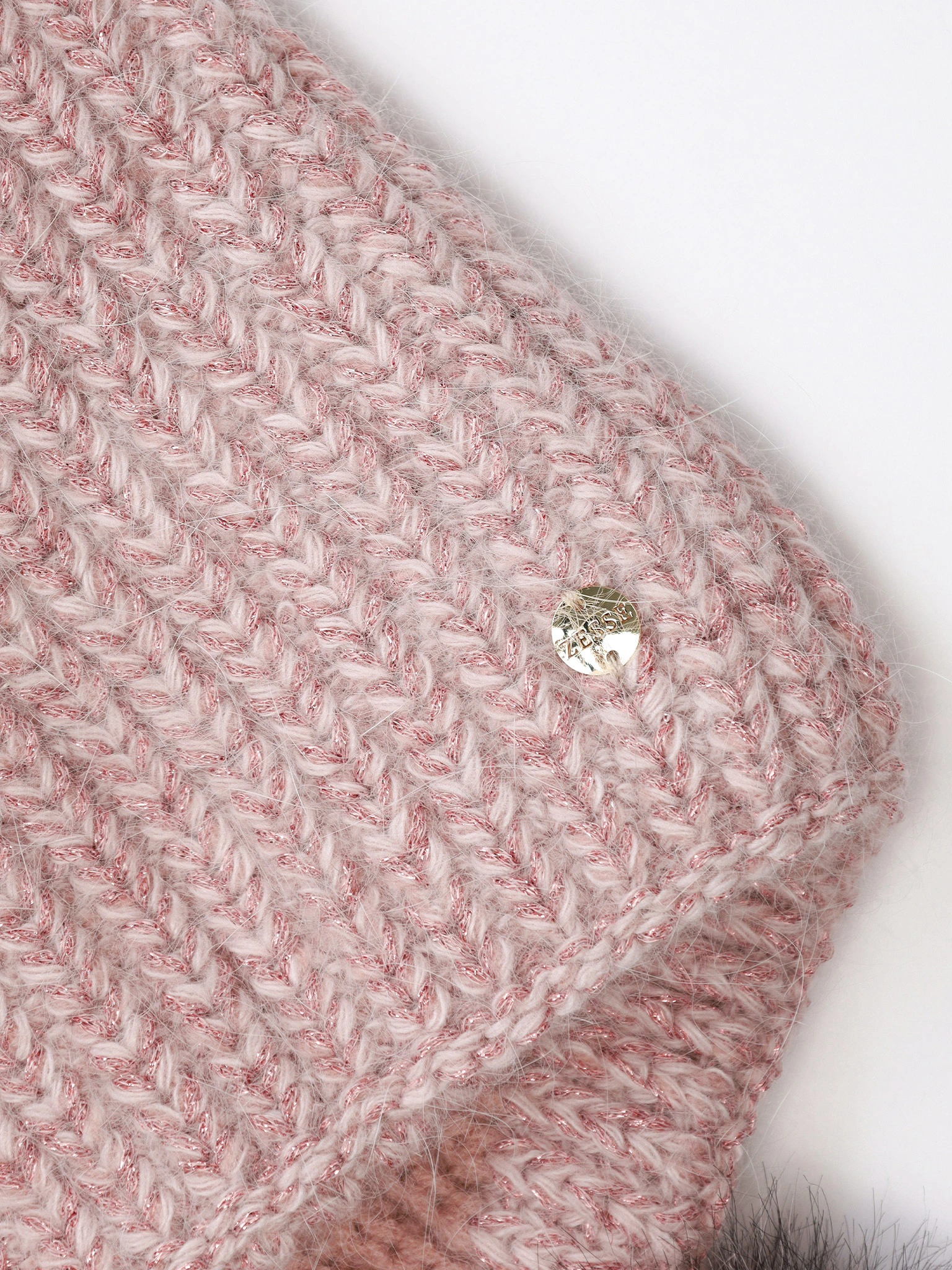 Шапка-капор из ангоры с нейлоном с меховыми помпонами с люрексом в ассортименте